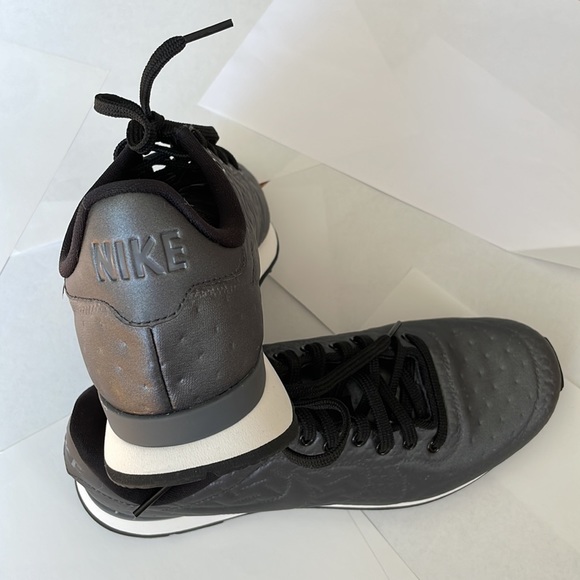 Nike Internationalist Jacquard Hematite Size 7 - Picture 5 of 5